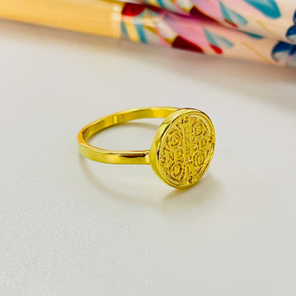 WO67 Anillo San Benito Esfera diá. 11 mm espesor 2 mm Ancho argolla 1.8 mm Anillo Baño Oro Anillos Bañados hecho de Bronce Bañado en Oro 18K Joyas Bañadas en Oro