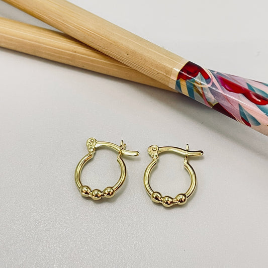XO45 Argolla 3 Bolitas Aro Baño Oro Aros Bañados en Oro y Plata hecho de Bronce Bañado en Oro 18K Joyas Bañadas en Oro