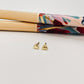 XO369 Aro Mini Triangulo 3.5 mm Aro Baño Oro Aros Bañados hecho de Bronce Bañado en Oro 18K Joyas Bañadas en Oro