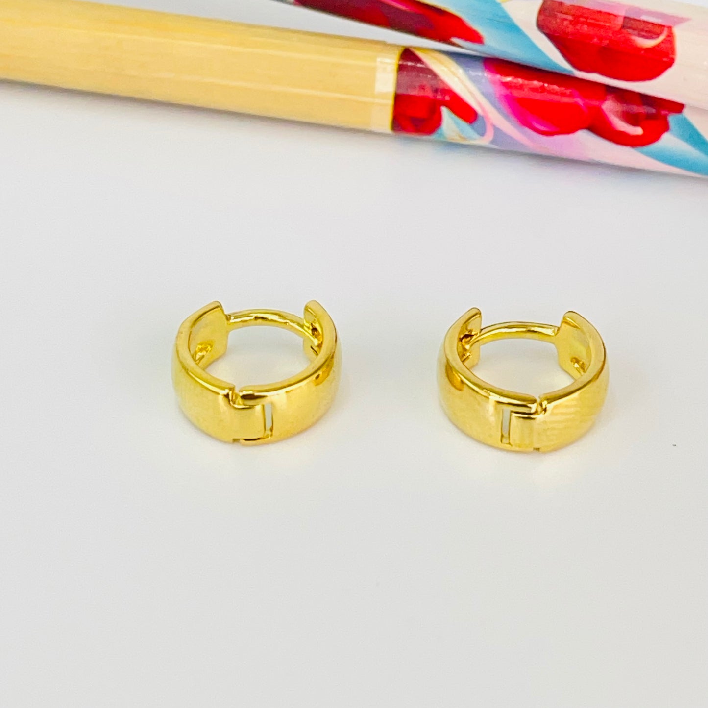 Joyas por Mayor Joyas Bañadas en Oro por Mayor Insumos para Joyas XO578 Aro Argolla Ancha Large y Medium Ancho 4.5 mm Espesor 1.2 mm Aro Baño Oro