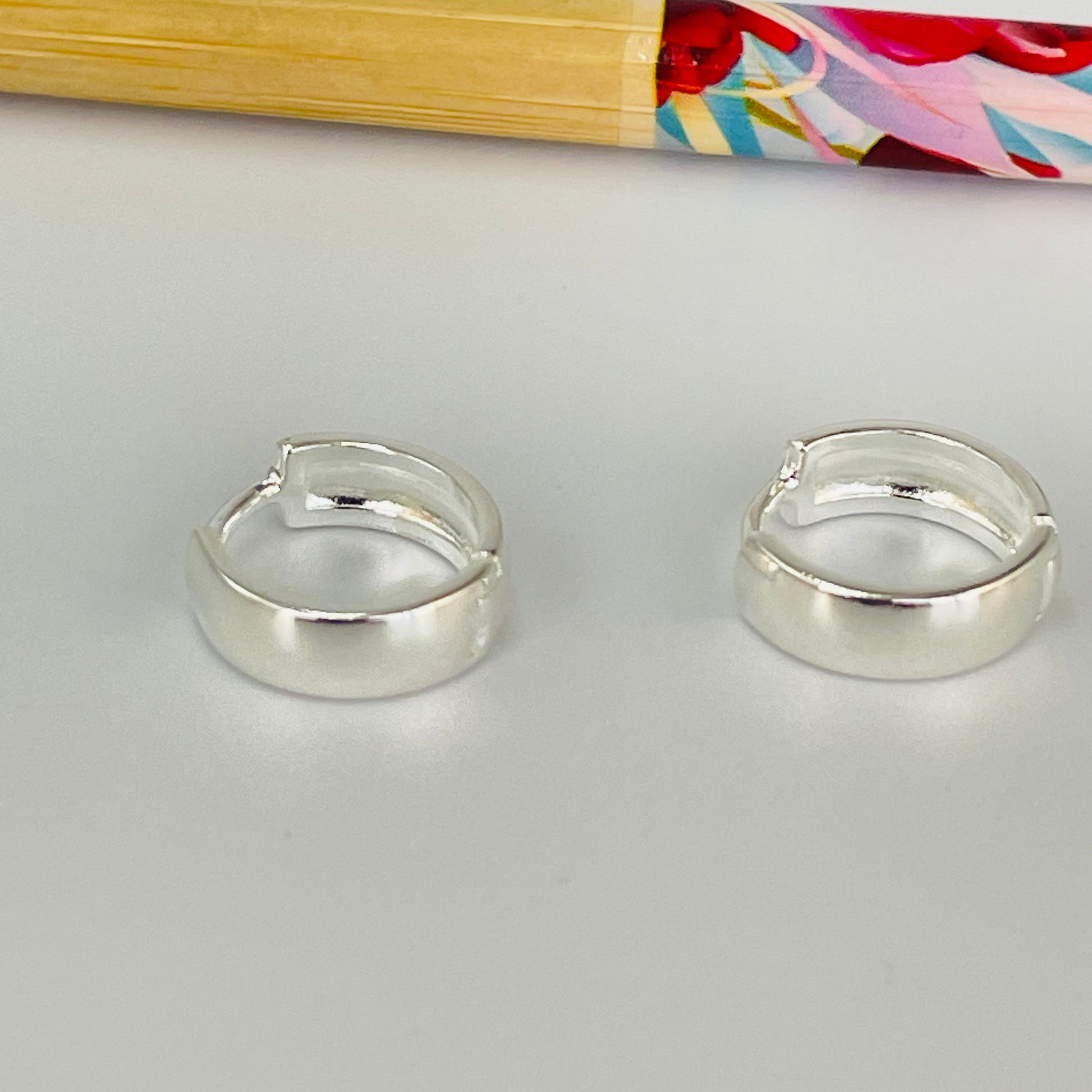 Joyas por Mayor Joyas Bañadas en Plata por Mayor Insumos para Joyas XP578 Aro Argolla Ancha Large y Medium Ancho 4.5 mm Espesor 1.2 mm Aro Baño Plata