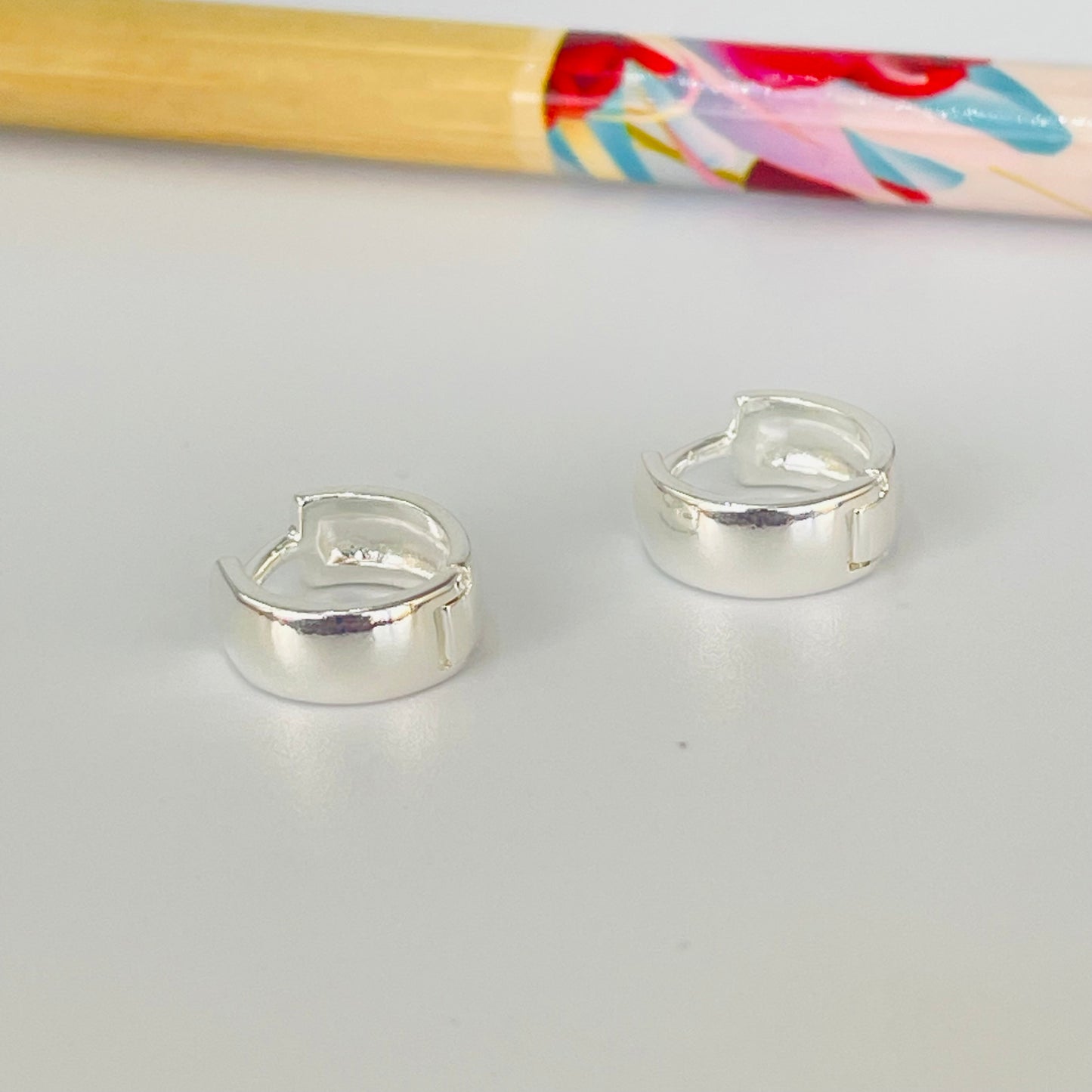 Joyas por Mayor Joyas Bañadas en Plata por Mayor Insumos para Joyas XP578 Aro Argolla Ancha Large y Medium Ancho 4.5 mm Espesor 1.2 mm Aro Baño Plata