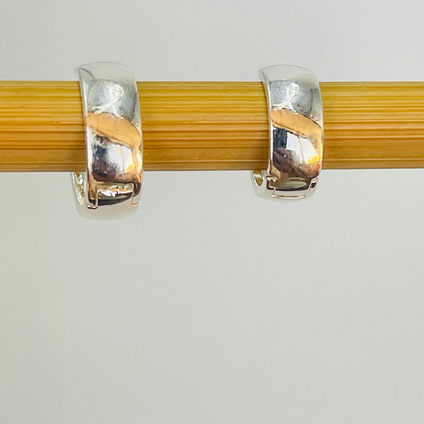 Joyas por Mayor Joyas Bañadas en Plata por Mayor Insumos para Joyas XP578 Aro Argolla Ancha Large y Medium Ancho 4.5 mm Espesor 1.2 mm Aro Baño Plata