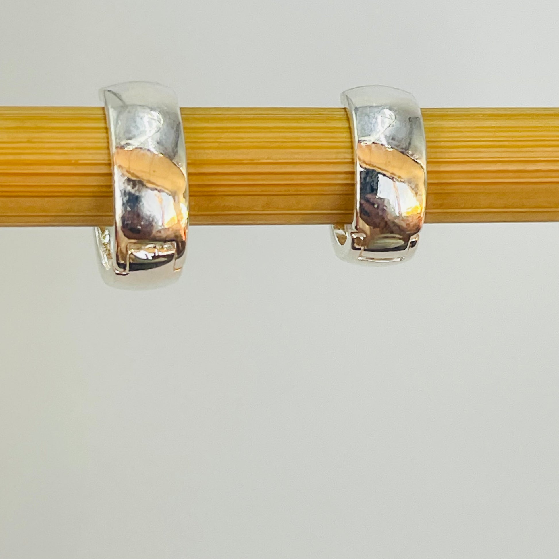 Joyas por Mayor Joyas Bañadas en Plata por Mayor Insumos para Joyas XP578 Aro Argolla Ancha Large y Medium Ancho 4.5 mm Espesor 1.2 mm Aro Baño Plata