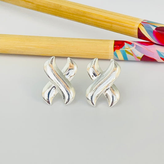 Joyas por Mayor Joyas Bañadas en Plata por Mayor Insumos para Joyas XP579 Aro Cruz Tipo Paloma Picasso 16 x 11 mm Espesor 2.8 mm Aro Baño Plata