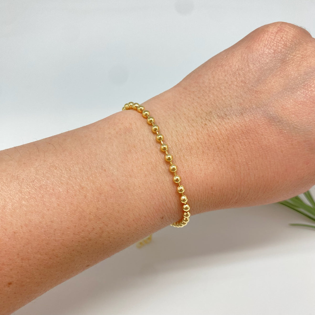PO46 Pulsera de bolitas 3 mm y mini tubitos Largo 17 cm más extensor de 5 cm Pulsera Baño Oro