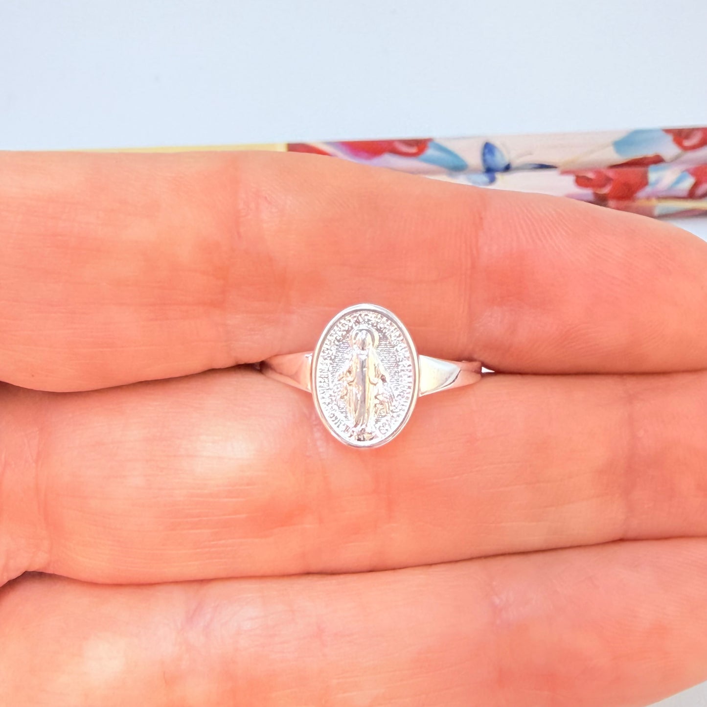 Joyas por Mayor Joyas Bañadas en Plata por Mayor Insumos para Joyas WP78 Anillo Virgen de los Rayos Esfera 11 x 9 mm espesor 2 mm Ancho argolla 1.8 mm Anillo Baño Plata