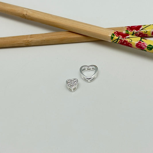 FP1037 Colgante Corazón para pasar circones y borde 11 mm Corazón Interior Doble faz circones y 1 circón 7 mm  espesor 5 mm Caja Corazón Calado exterior 12 mm espesor 5 mm Figura Baño Plata