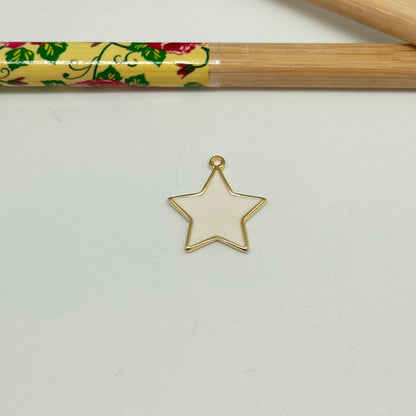 FO1041 Colgante Estrella con resina colores 16 mm mas argollita Figura Baño Oro