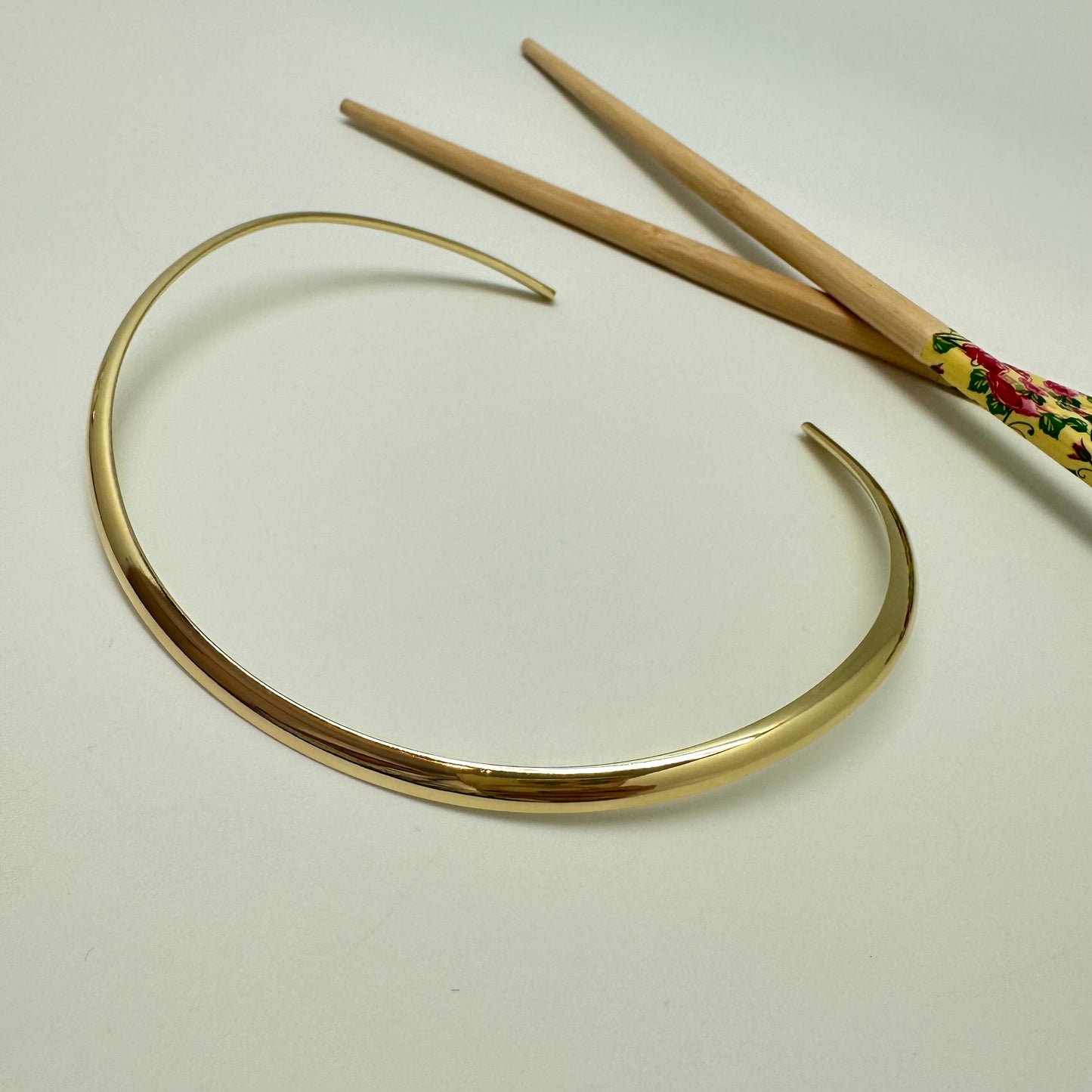 CO147 Collar Omega o Tiara diá. 110 mm Ancho 5 mm Collar Terminado Baño Oro