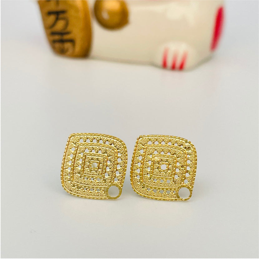 BO42 Rectangulo calado perforación inferior 16 mm Base de Aro Baño Oro Bases de Aros Bañadas en oros y Plata hecho de Bronce Bañado en Oro 18K