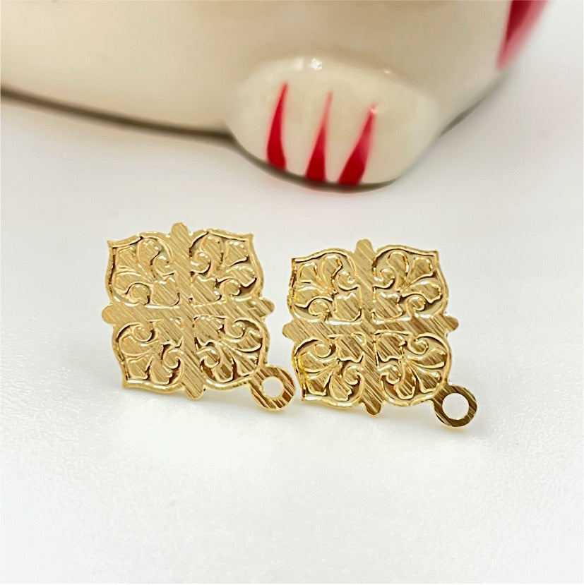 BO75 Base Rombo flor de liz 13 mm Base Baño Oro Bases de Aros Bañadas en oros y Plata hecho de Bronce Bañado en Oro 18K Joyas Bañadas en Oro