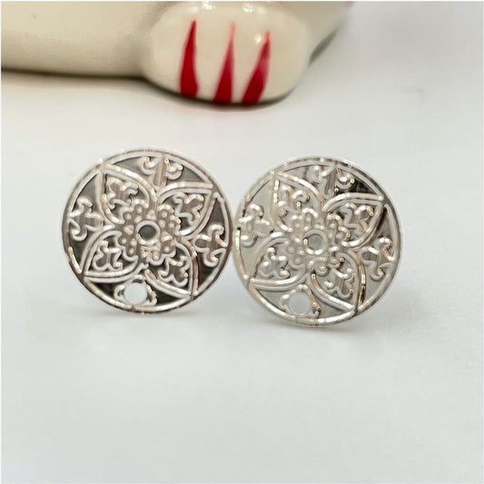 BP79 Base flores de liz estampadas 12 mm Base Baño Plata Figuras Bañadas en Oro y Plata hecho de Bronce Bañado en Plata 50 ml Joyas Bañadas en Plata
