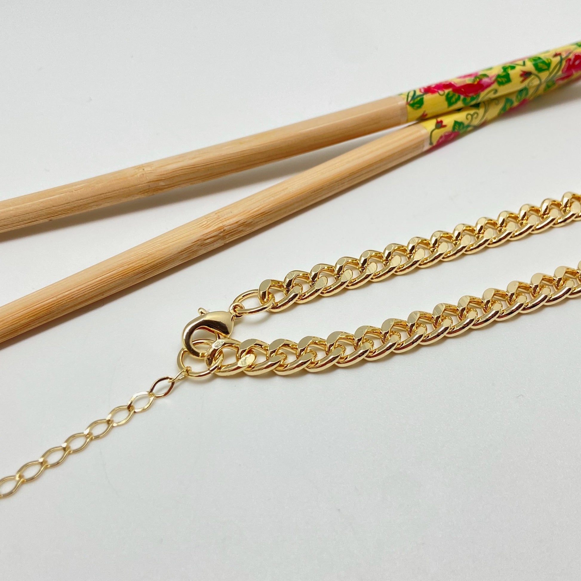 CO130 Collar Tipo Choker Cadena Grumet  Eslabón 9x7 mm Largo 32 cm más extensor Cadena Terminada Baño Oro Cadenas Bañadas hecho de Bronce Bañado en Oro 18K Joyas Bañadas en Oro