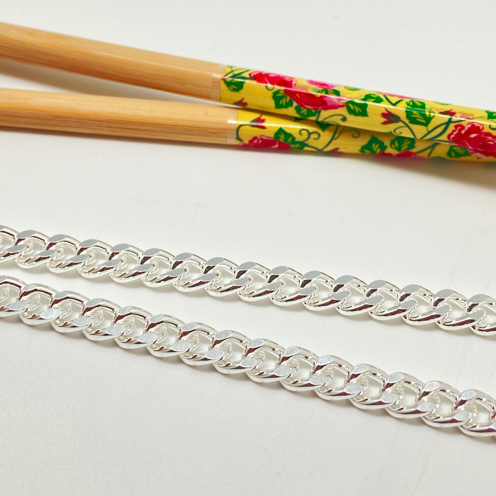 CP130 Collar Tipo Choker Cadena Grumet  Eslabón 9x7 mm Largo 32 cm más extensor Cadena Terminada Baño Plata Cadenas Bañadas hecho de Bronce Bañado en Plata 50 ml Joyas Bañadas en Plata