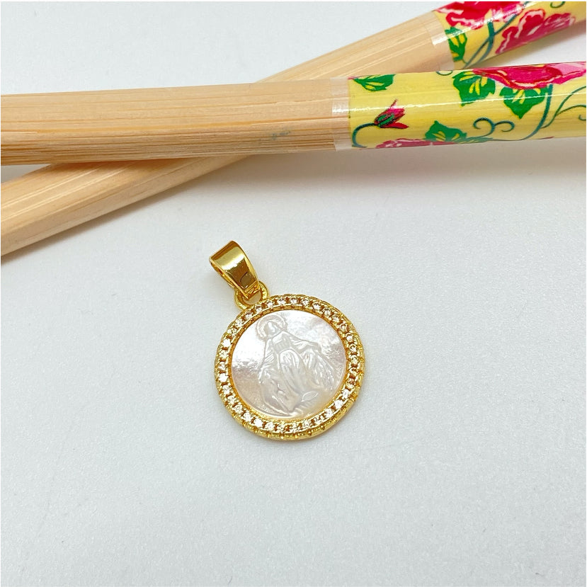 FO1002 Colgante Virgen de Los Rayos o Medalla Milagrosa Tallada en Nácar Borde con micro circones diá. 15.5 mm más valier Figura Baño Oro Figuras Bañadas hecho de Bronce Bañado en Oro 18K Joyas Bañadas en Oro