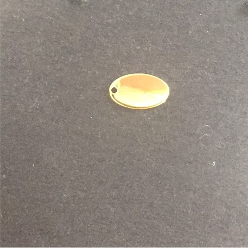 FO205 Terminal Ovalado Figura Baño Oro Figuras Bañadas en Oro y Plata hecho de Bronce Bañado en Oro 18K