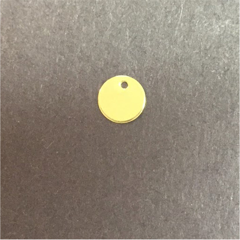 FO227 Terminal Redondo 7 mm 1 perforación Figura Baño Oro Figuras Bañadas en Oro y Plata hecho de Bronce Bañado en Oro 18K