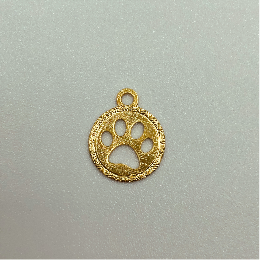 FO333 Colgante Medalla Calada Patita de Perro 12 mm más argollita Figura Baño Oro Figuras Bañadas hecho de Bronce Bañado en Oro 18K Joyas Bañadas en Oro