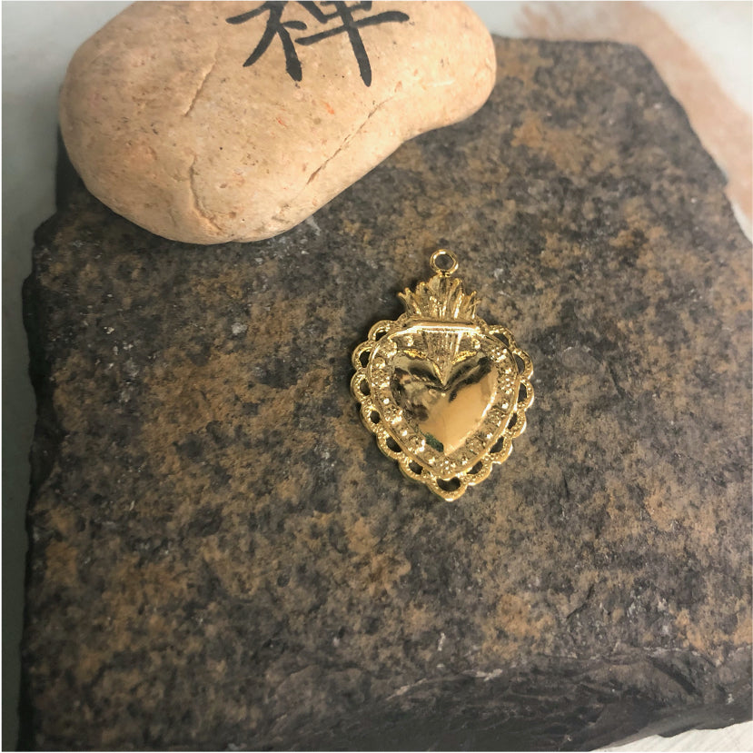 FO415 Colgante Detente XL 30x22 mm más argollita Figura Baño Oro Figuras Bañadas en Oro y Plata hecho de Bronce Bañado en Oro 18K