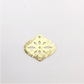 FO422 15 x 13 mm (2 perforaciones) Figura Baño Oro Figuras Bañadas en Oro y Plata hecho de Bronce Bañado en Oro 18K