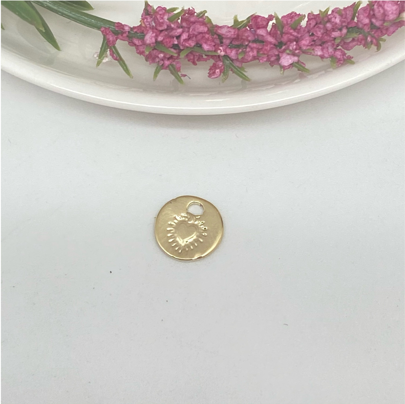FO425 Colgante Medalla Corazón Detente Estampado diá. 10 mm Figura Baño Oro Figuras Bañadas hecho de Bronce Bañado en Oro 18K Joyas Bañadas en Oro
