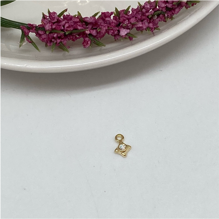 FO472 Estrella 4 Puntas Mini con Circón 4 mm más argollita Figura Baño Oro Figuras Bañadas en Oro y Plata hecho de Bronce Bañado en Oro 18K