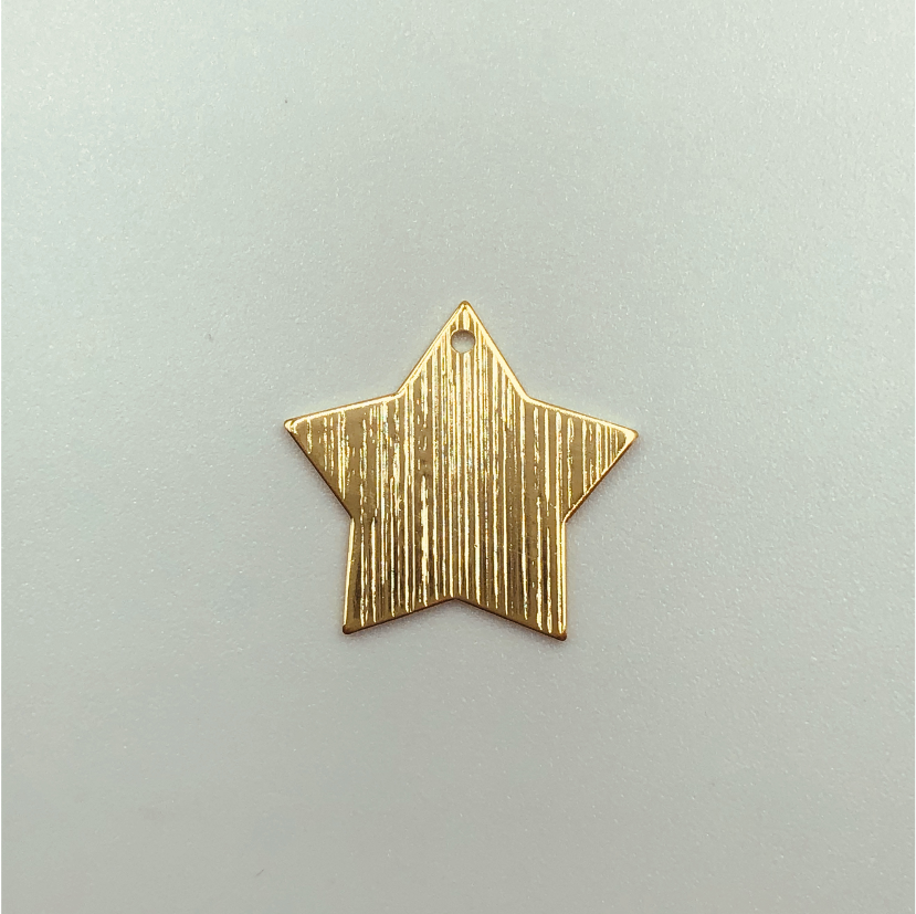 FO475 Estrella Lijada 16 mm Figura Bano Oro Figuras Banadas en Oro y Plata hecho de Bronce Banado en Oro 18K