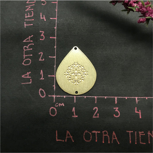 FO513 Gota Flor Rococó Borde Rutilado 2 Perforaciones 20 x 25 mm Figura Baño Oro Figuras Bañadas en Oro y Plata hecho de Bronce Bañado en Oro 18K