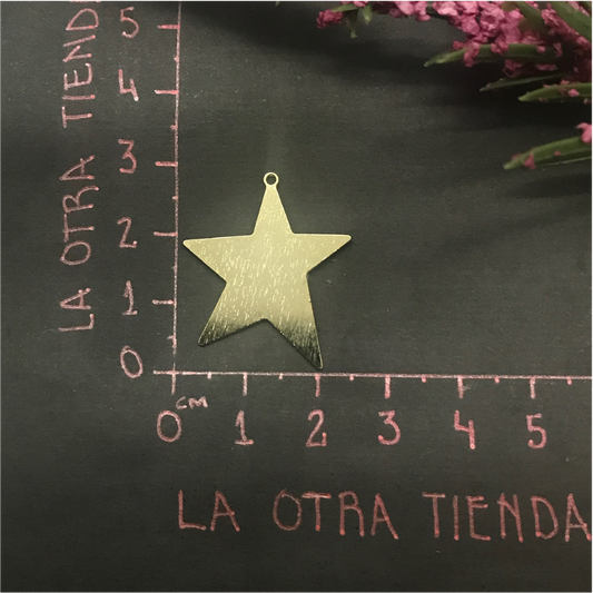 FO532 Colgante Estrella Mediana Lijada Desigual 25x30 mm Figura Baño Oro Figuras Bañadas hecho de Bronce Bañado en Oro 18K Joyas Bañadas en Oro