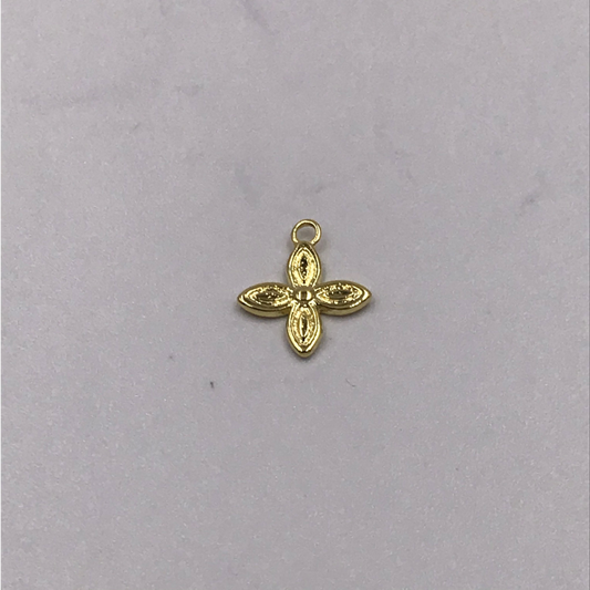 FO566 Flor 4 Pétalos Lisa Figura Baño Oro Figuras Bañadas en Oro y Plata hecho de Bronce Bañado en Oro 18K