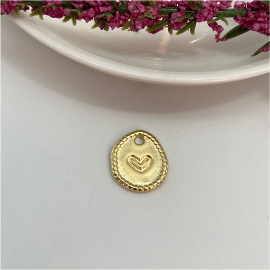 FO676 Colgante Ovalado Irregular Corazón 15 x 13 mm Figura Baño Oro Figuras Bañadas en Oro y Plata hecho de Bronce Bañado en Oro 18K