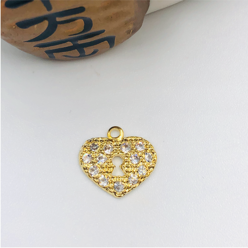 FO704 Colgante Corazón con cerradura y circones 12 x 12 mm Figura Baño Oro Figuras Bañadas en Oro y Plata hecho de Bronce Bañado en Oro 18K