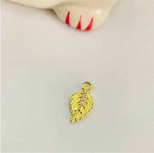 FO721 Mini Hoja 12 mm Figura Baño Oro Figuras Bañadas en Oro y Plata hecho de Bronce Bañado en Oro 18K