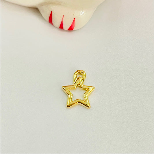 FO727 Estrella Calada 12 mm Espesor 1 mm Figura Baño Oro Figuras Bañadas en Oro y Plata hecho de Bronce Bañado en Oro 18K