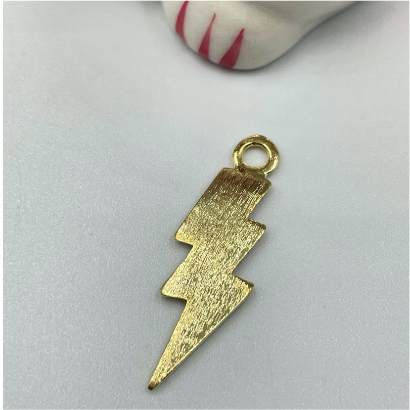 FO750 Colgante Rayo Lijado 25 x 10 mm Figura Baño Oro Figuras Bañadas en Oro y Plata hecho de Bronce Bañado en Oro 18K Joyas Bañadas en Oro