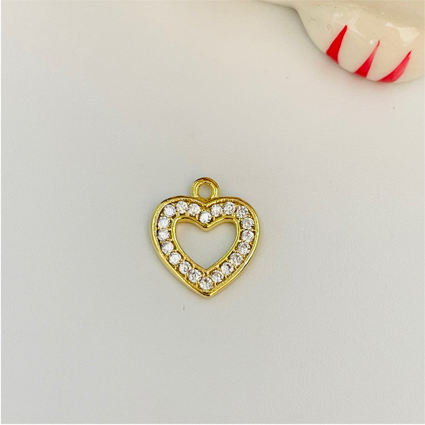 FO813 Colgante Corazón calado con circones 12 mm Figura Baño Oro Figuras Bañadas en Oro y Plata hecho de Bronce Bañado en Oro 18K