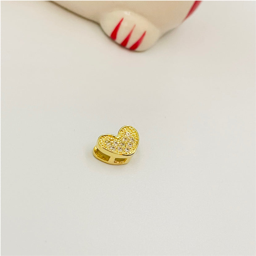 FO823 Colgante Corazón con circones para pasar 10x7 mm Figura Baño Oro Figuras Bañadas en Oro y Plata hecho de Bronce Bañado en Oro 18K