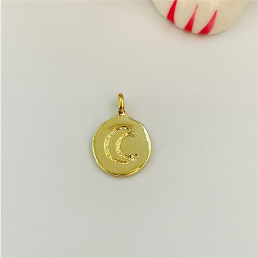 FO824 Colgante Mini Medalla redonda luna estampada 10 mm Figura Baño Oro Figuras Bañadas en Oro y Plata hecho de Bronce Bañado en Oro 18K