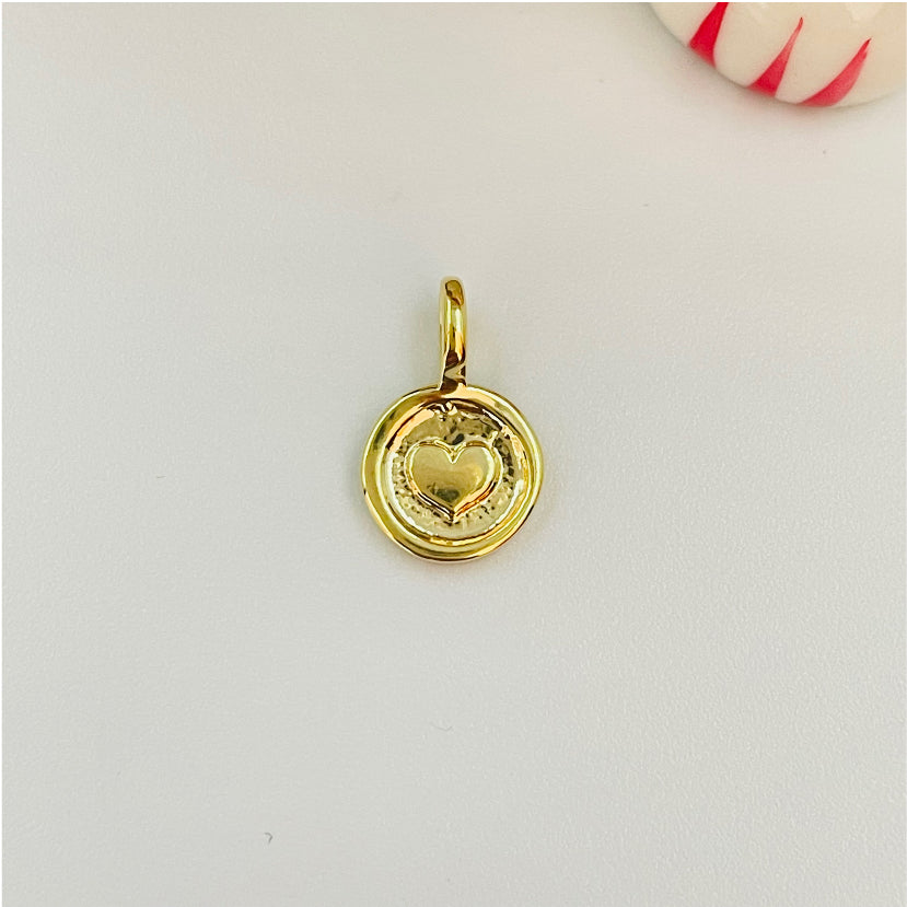 FO827 Colgante Mini Redondo Corazón en relieve 9 mm mas argollita Figura Baño Oro Figuras Bañadas en Oro y Plata hecho de Bronce Bañado en Oro 18K