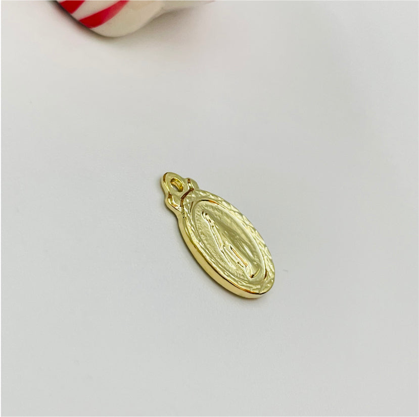 FO839 Colgante Virgen Milagros borde labrado 15x11 mm incluye argollita Figura Baño Oro Figuras Bañadas en Oro y Plata hecho de Bronce Bañado en Oro 18K Joyas Bañadas en Oro