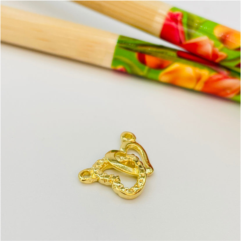 FO844 Colgante Corazones Entrelazados 10x15 mm incluye argollitas Figura Baño Oro Figuras Bañadas en Oro y Plata hecho de Bronce Bañado en Oro 18K Joyas Bañadas en Oro
