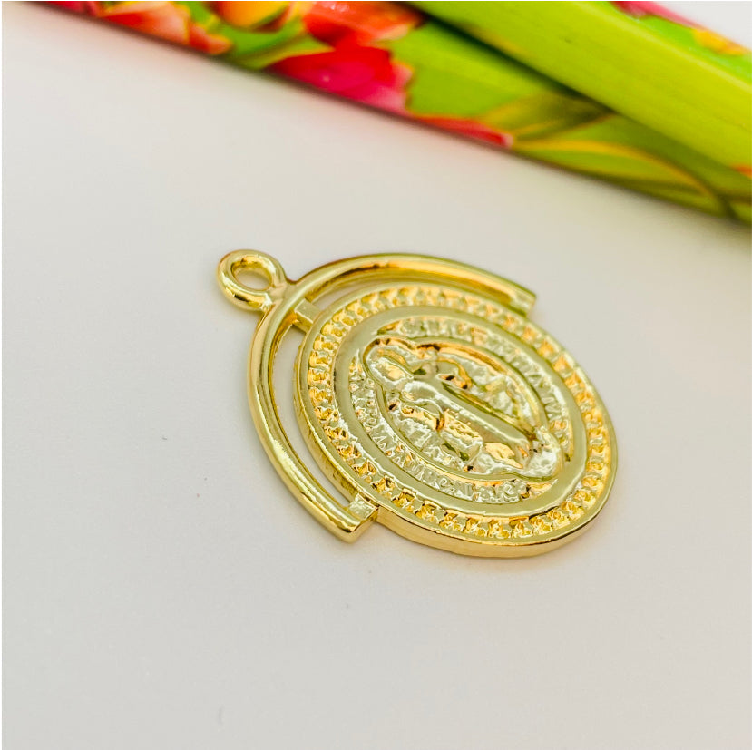 FO856 Colgante Medalla San Benito con borde superior calado 22x25 mm más argollita Figura Baño Oro Figuras Bañadas en Oro y Plata hecho de Bronce Bañado en Oro 18K Joyas Bañadas en Oro