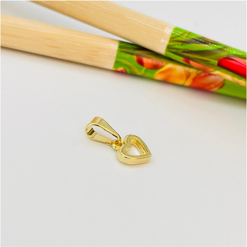 FO866 Colgante Mini Corazón Calado 8x7 mm más balier espesor 2 mm Figura Baño Oro Figuras Bañadas en Oro y Plata hecho de Bronce Bañado en Oro 18K Joyas Bañadas en Oro