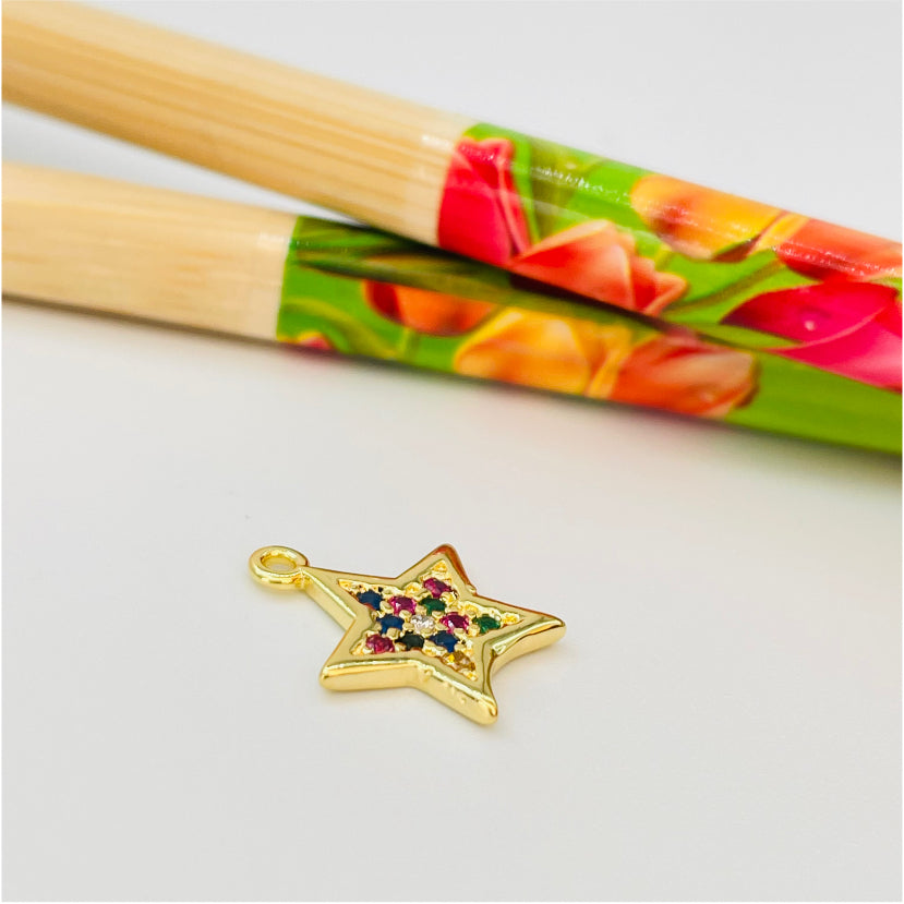 FO873 Colgante Estrella con Circones Mix Colores 12 mm Figura Baño Oro Figuras Bañadas en Oro y Plata hecho de Bronce Bañado en Oro 18K Joyas Bañadas en Oro