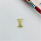 FO879 Mini Letras 10 mm Espesor 3 mm para pasar Figura Baño Oro Figuras Bañadas en Oro y Plata hecho de Bronce Bañado en Oro 18K Joyas Bañadas en Oro