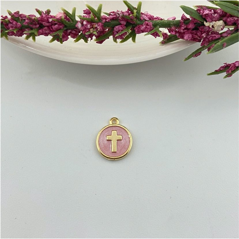 FO973 Colgante Medalla Cruz en relieve resina color 10 mm más argollita Figura Baño Oro Figuras Bañadas hecho de Bronce Bañado en Oro 18K Joyas Bañadas en Oro FO973-Rosado Irregular