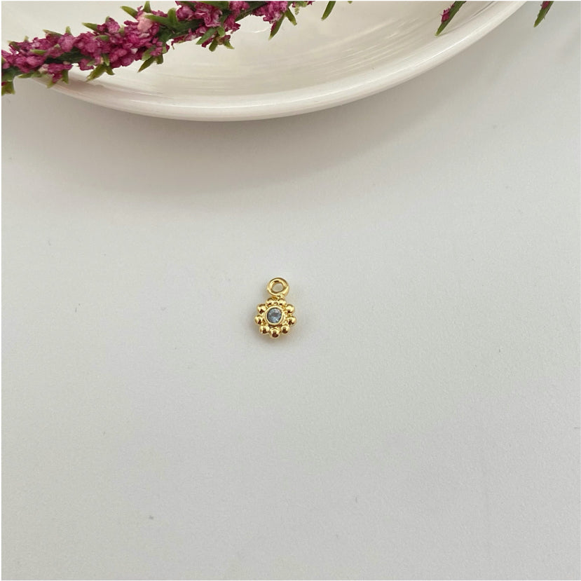 FO982 Colgante Punto de Luz Circón Aguamarina borde con puntitos 5 mm más argollita Figura Baño Oro Figuras Bañadas hecho de Bronce Bañado en Oro 18K Joyas Bañadas en Oro