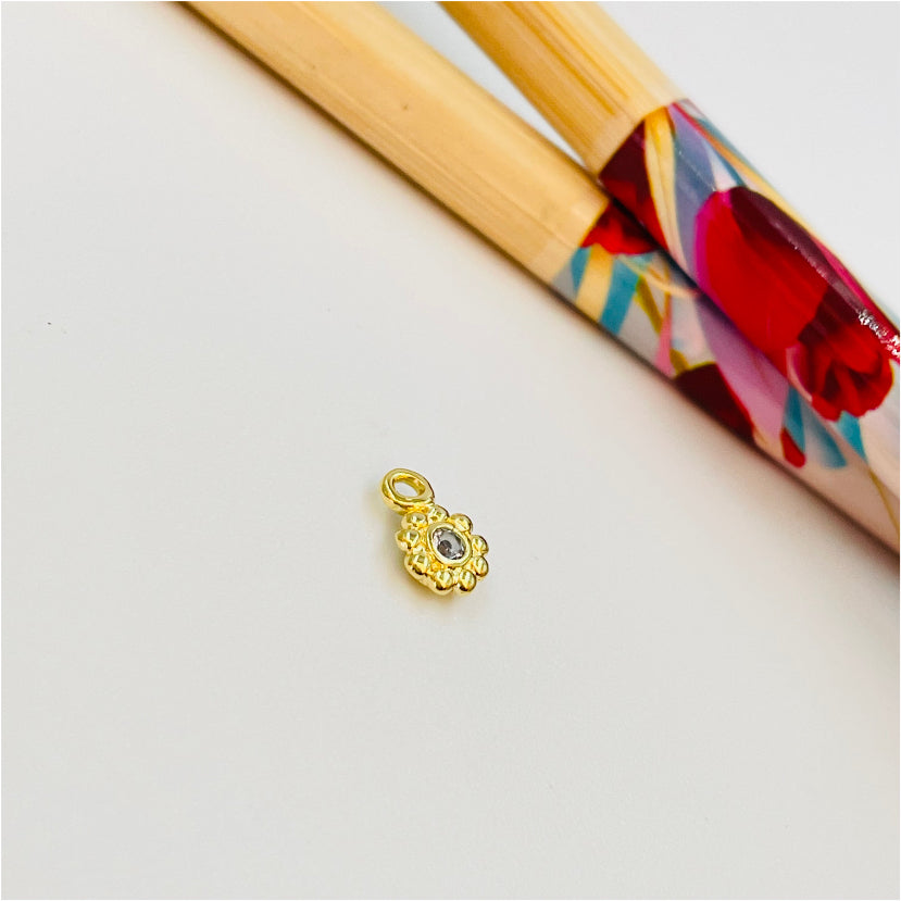 FO982 Colgante Punto de Luz Circón Aguamarina borde con puntitos 5 mm más argollita Figura Baño Oro Figuras Bañadas hecho de Bronce Bañado en Oro 18K Joyas Bañadas en Oro