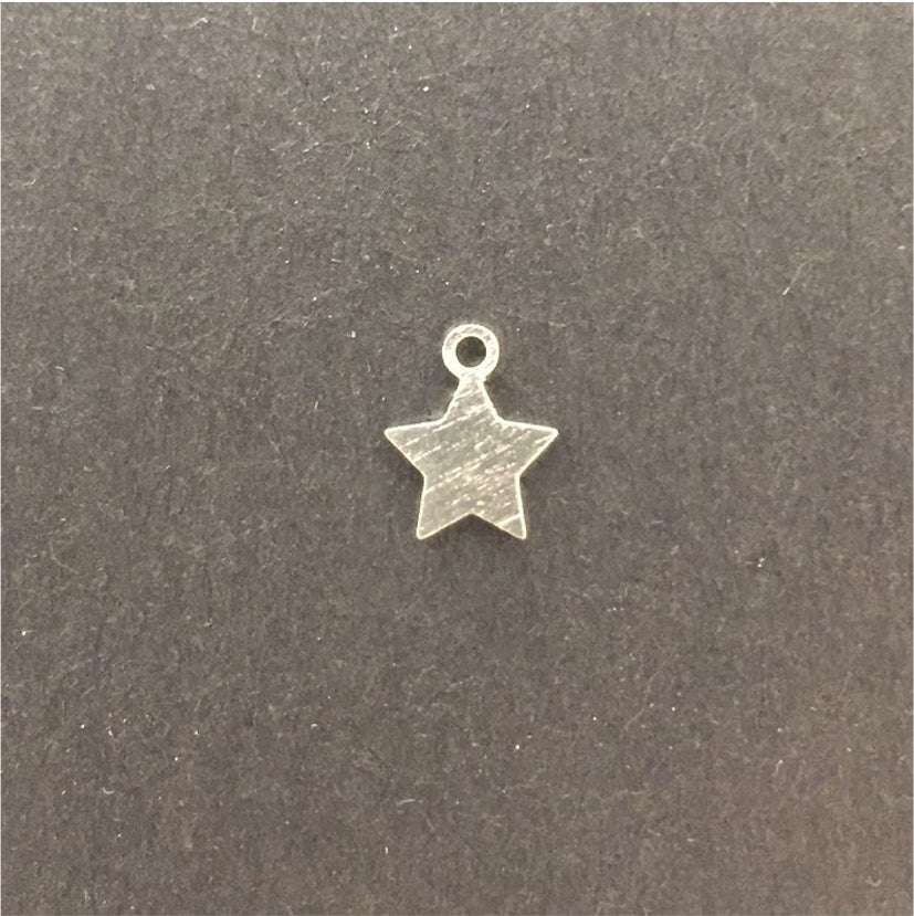 FP182 Estrella 7 mm con argollita Figura Baño Plata Figuras Bañadas en Oro y Plata hecho de Bronce Bañado en Plata 50 ml